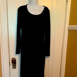Elegant velvet black maxi dress